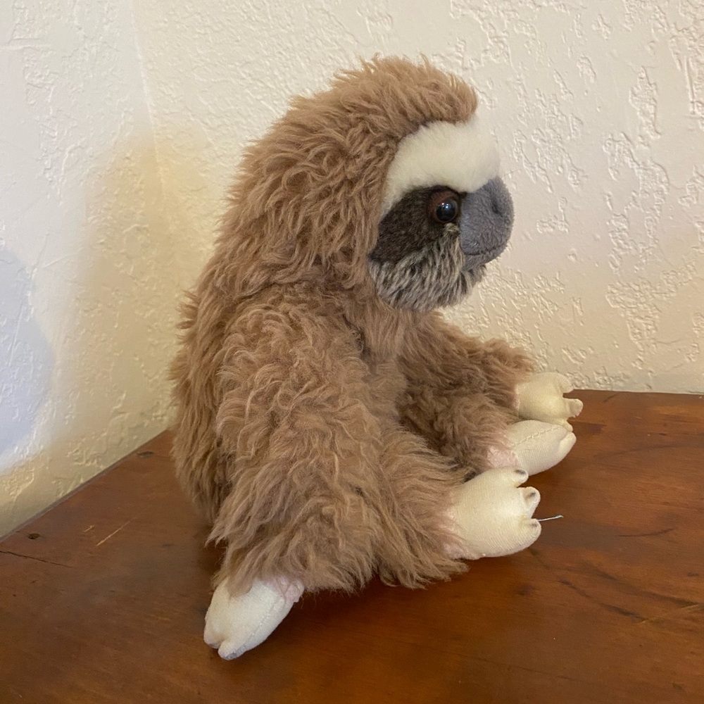 Sloth stuffed animal - Picture 3 of 7